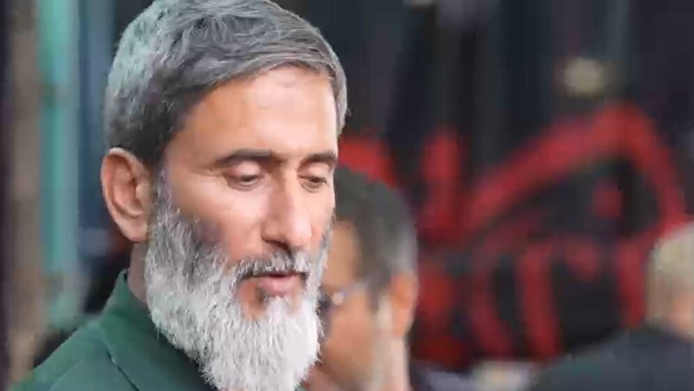 سرو قهوه به یاد شهید محمد پاکپور در موکب امام رضایی (علیه السلام)
(در مسیر راهپیمایی به سمت حرم مقدس رضوی - قسمت سوم)