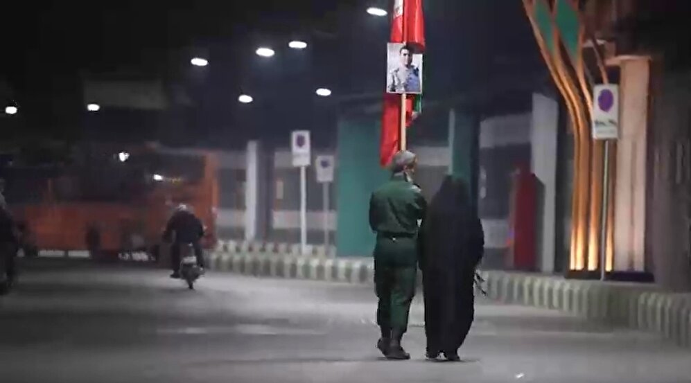 سلام بر شاه خراسان
به نیابت از سردار شهید محمد پاکپور به پابوس آمده ایم ...

(در مسیر راهپیمایی به سمت حرم مقدس رضوی - قسمت پنجم)