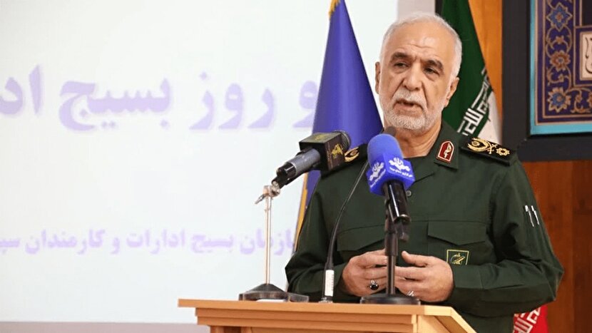 ریحانی: دشمن پس از ناکامی نظامی به دنبال شکاف در جامعه است