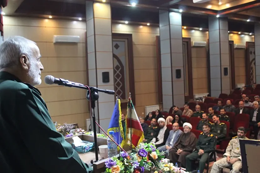 آمادگی رزمی و انسجام درونی، کلید نصرت الهی در میدان نبرد است